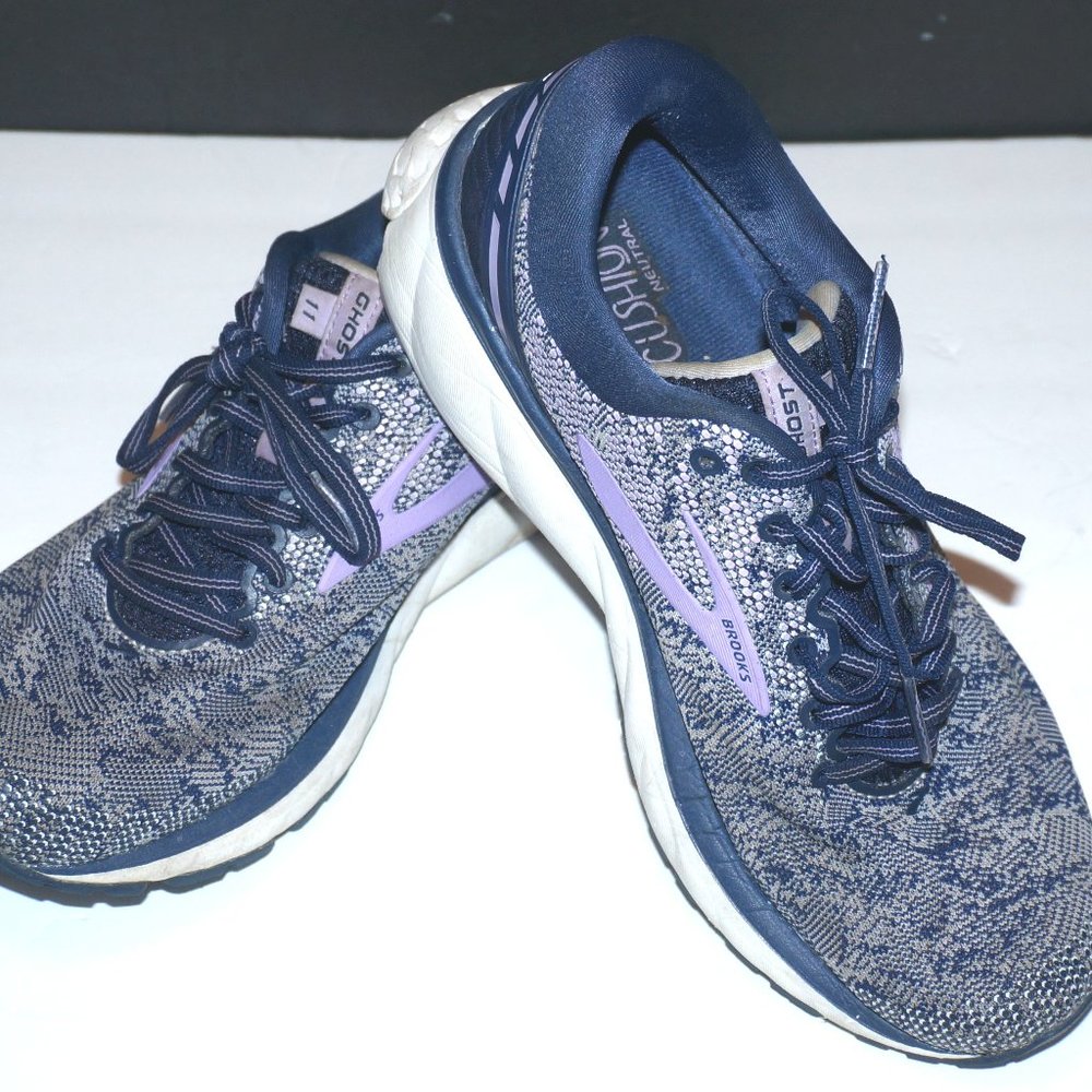 Brooks Ghost 11 Women's Lace Up Running Shoes Sz:9